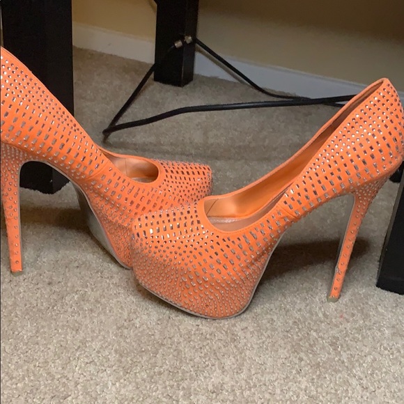 Alba Shoes - Peach Studded Heels Size 8